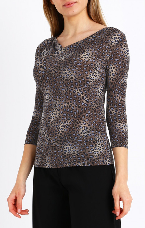 Beautiful blouse with fascinating neckline