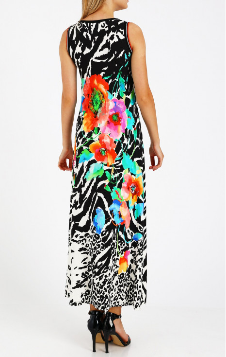 Fashionable maxi dress