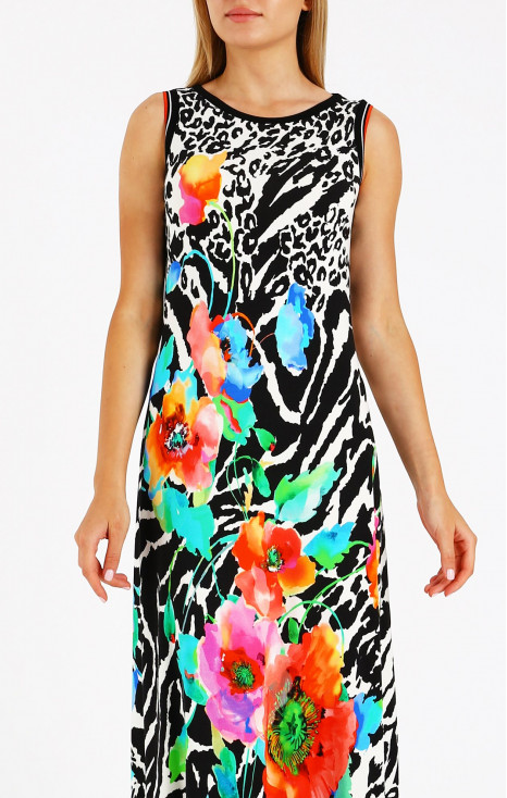 Fashionable maxi dress