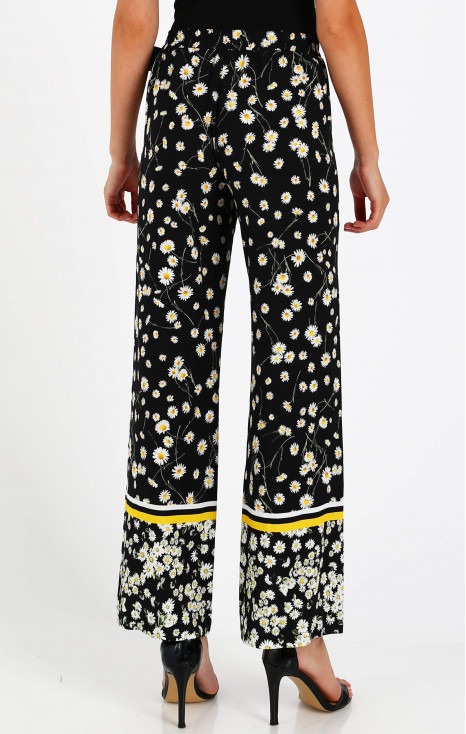 Loose-fit floral printed trousers [1]