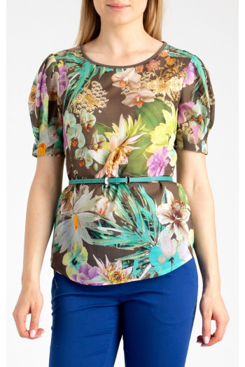 Attractive loose silhouette blouse