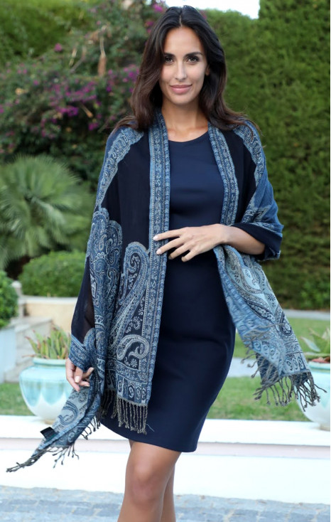 Magnifică moale și caldă eșarfă cu desing authentic din lână fină