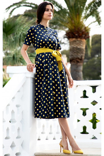 Short sleeve dress in polka dots [1]