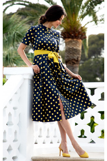 Short sleeve dress in polka dots