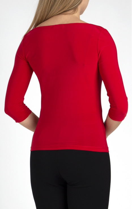 Bluză stilată cu decolteu drapat în roșu extravagant