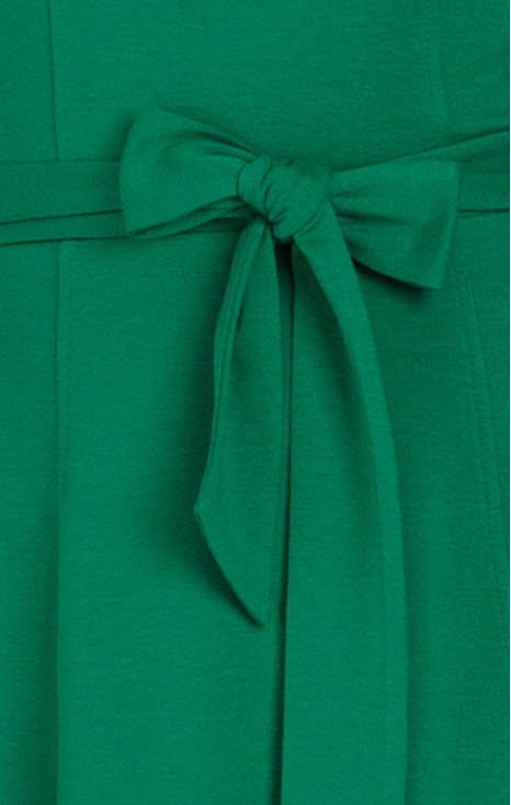 Rochie verde din tricot cu o curea și buzunare
