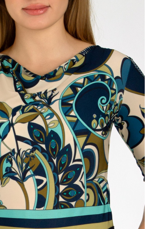 Bluză atractivă din tricot elastic cu decolteu drapat și un imprimeu floral abstract