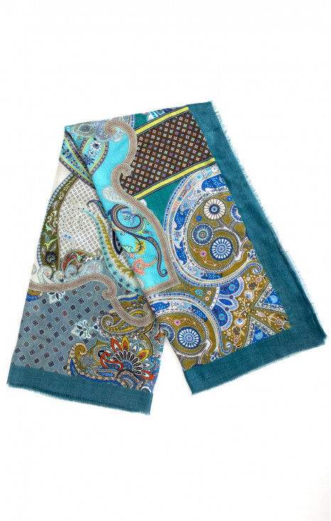 Cash-modal scarf with paisleys pattern in blue-green color