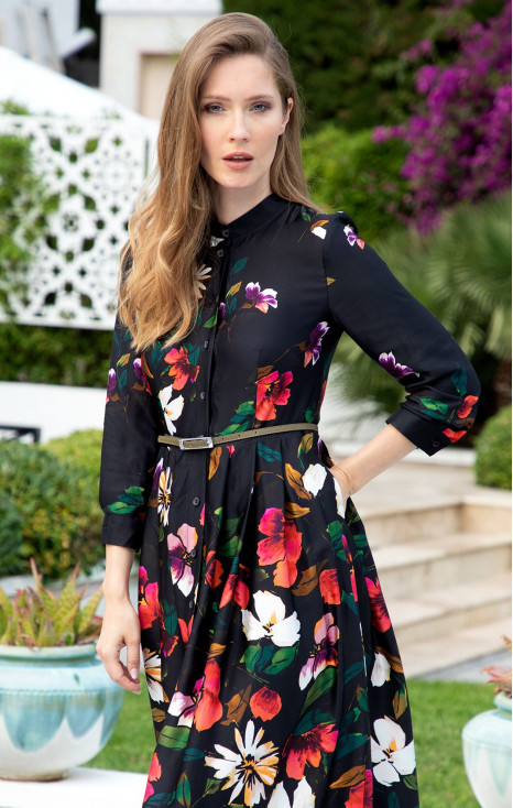 Rochie de stil din viscoză satinată luxoasă cu imprimeu floral pe fundalul negru [1]