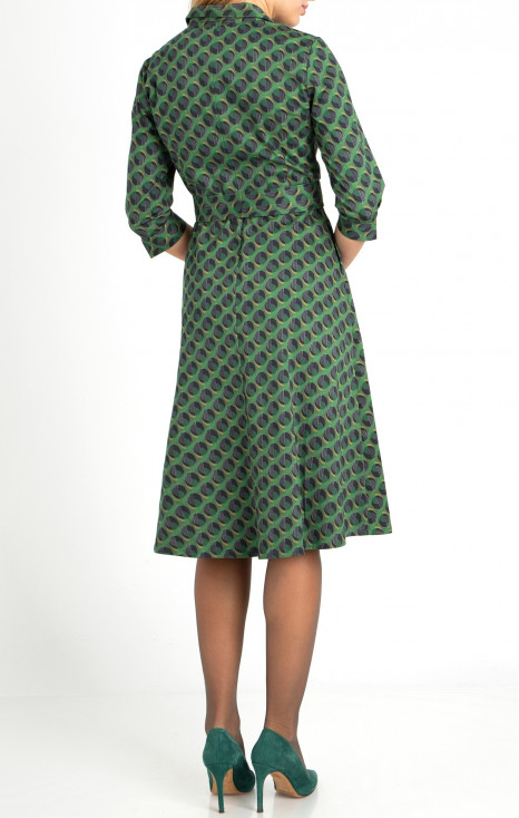 Rochie midi stilată din bumbac gros cu imprimeu grafic, în colori verzi