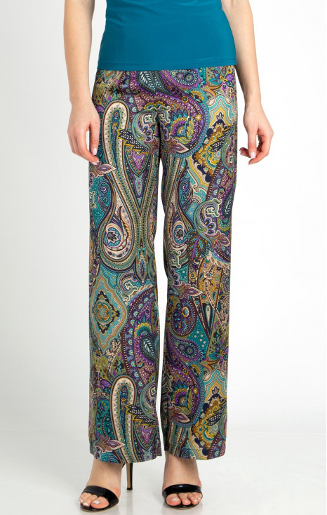 Pantaloni stilați din material satinat delicat cu motive paisley