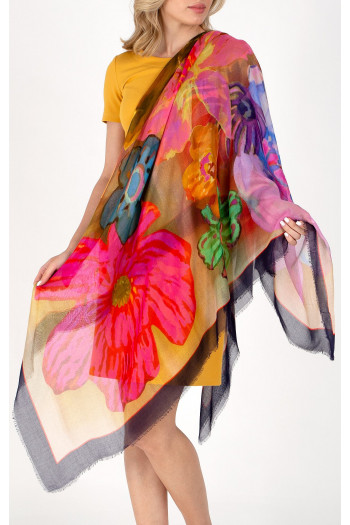 Eșarfă superbă din mătase și modal - un refren floral delicat în gama de roz însorit