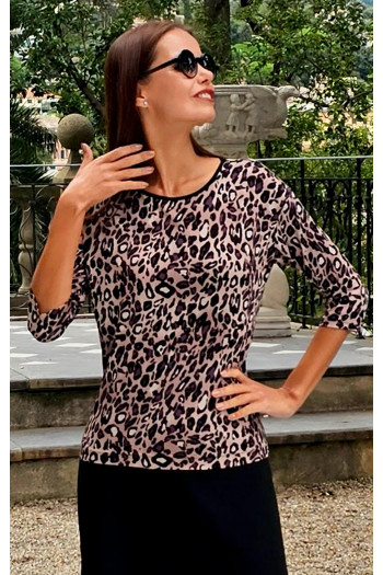 Bluză cu model leopard într-o siluetă lejeră