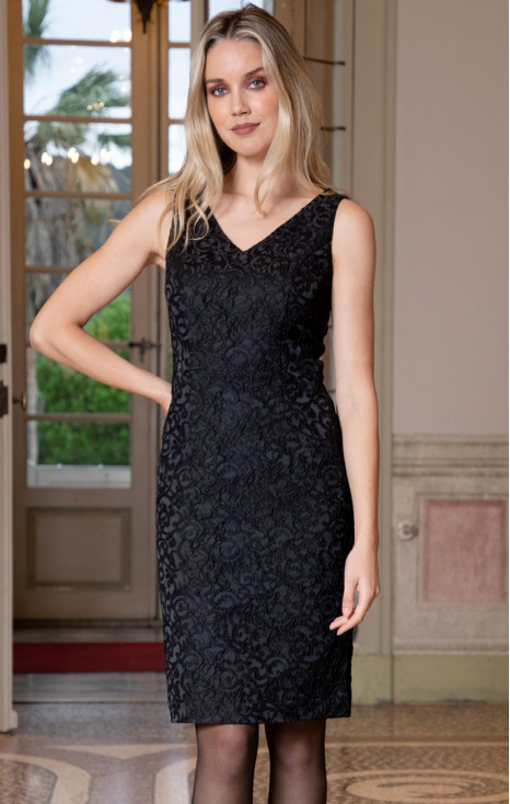 Rochie luxoasă din jacquard în negru clasic 