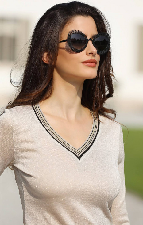 Bluză ajustată cu decolteu V în bej deschis cu sclipici argintiu