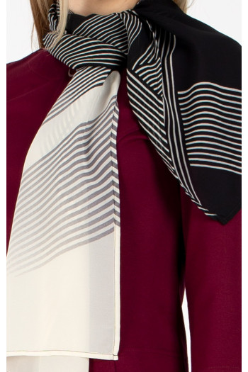 Eșarfă fină în alb și negru cu im imprimeu grafic iridescent [1]