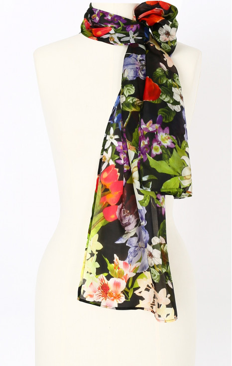 Eșarfă fină din mătase cu imprimeu floral frumos pe o bază neagră