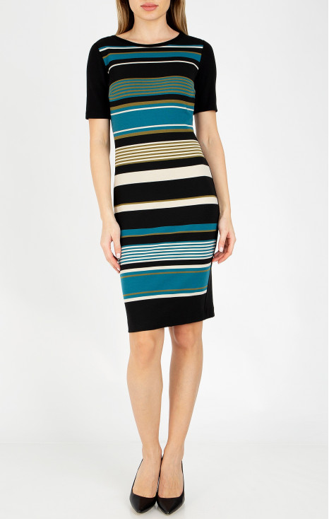 Rochie dreaptă stilată din tricot elastic cu dungi dinamice