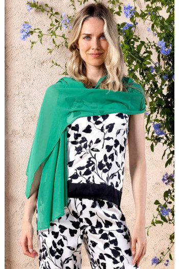 Eșarfă fină dintr-un material vaporos de culoare verde 