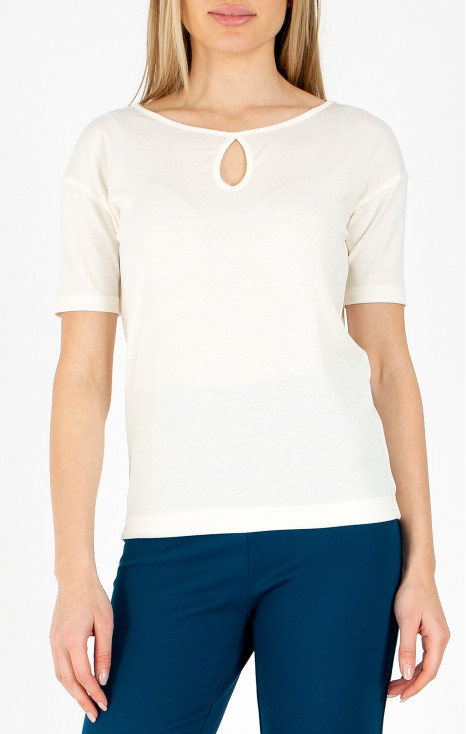 Bluză cu siluetă lejeră cu decupare în formă de picătură la decolteu de culoare Cocconut milk