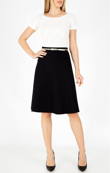 Fustă evazată din tricot ajustat de culoare neagră 