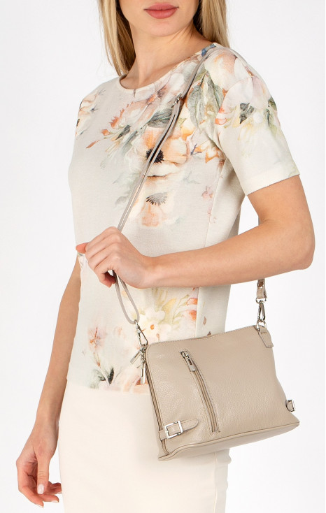 Geantă mică cu un design deosebit din piele naturală, de culoare Sesame