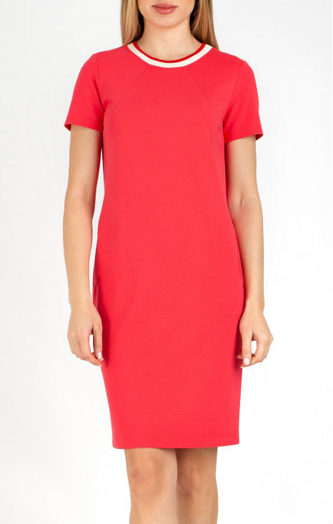 Rochie casual din tricot într-o culoare coral vibrantă