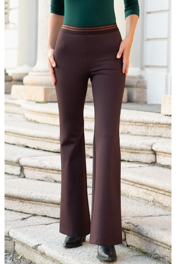 Pantaloni eleganți din material de tricot mulat, de culoare Vineyard Wine, cu buline delicate