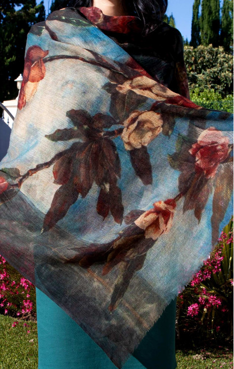 Premium Wool Scarf – Dark Blossom Elegance [1]