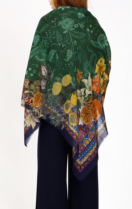 Eșarfă rafinată din lână și modal, cu desen Garden Harmony [1]
