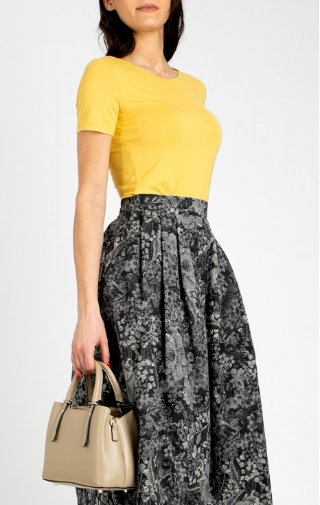 Geantă mică din piele cu trei compartimente, de culoare bej